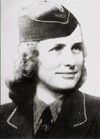 Auschwitz-female-guard